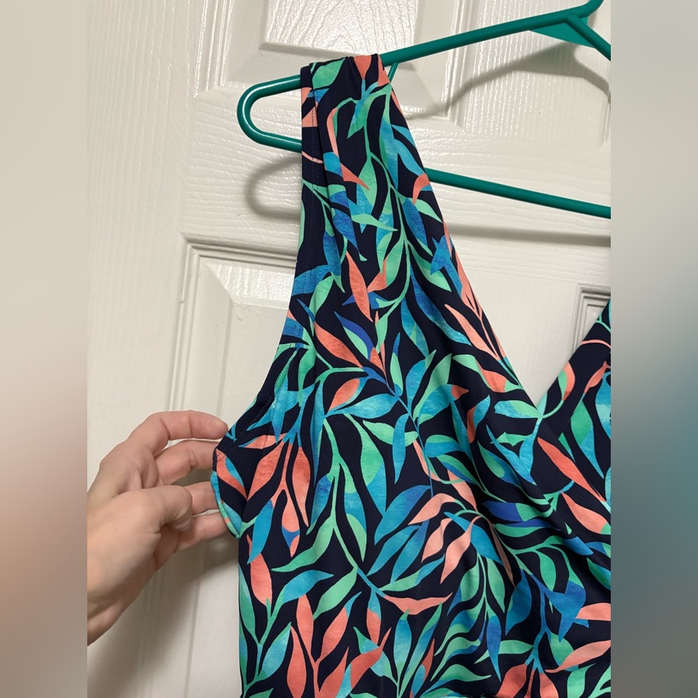 *Lands' End Multicolor Leaf Pattern Surplice Wrap… - image 7